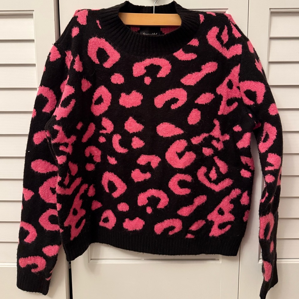 Line & Dot Black and Pink Patterned Sweater